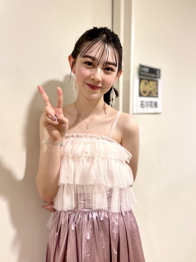 『Seventeen』専属モデル・石川花がゴールデン帯歌番組で初歌唱！