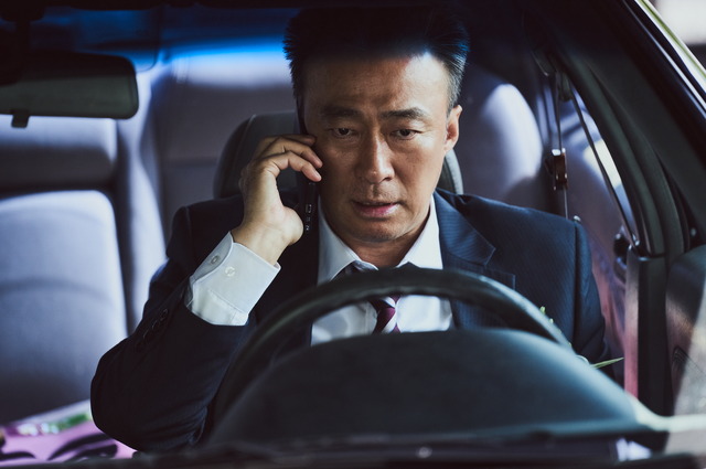 骨太で見応えのある韓国刑事ドラマ『刑事ロク　最後の心理戦』！イ・ソンミンが1本の電話に翻弄される刑事を熱演