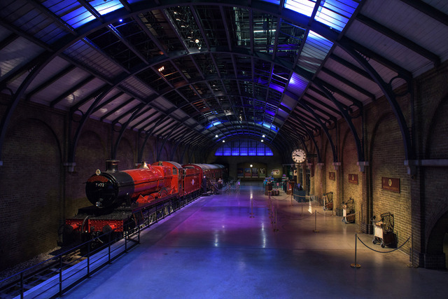 スタジオツアーロンドン‘Wizarding World’ and all related names, characters and indicia are trademarks of and （C）Warner Bros. Entertainment Inc. – Wizarding World publishing rights （C）J.K. Rowling.Warner Bros. Studio Tour London – The Making of Harry Potter.