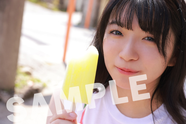 進藤あまね 1st写真集『タイトル未定』ゲーマーズ秋葉原店・池袋店・通販限定ブロマイド（共通）（c）主婦の友インフォス