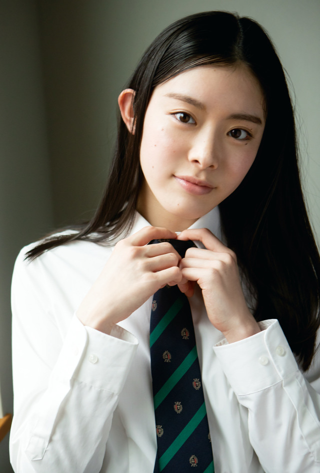 『B.L.T.graduation2023中学卒業』【ローソンエンタテインメント購入特典ポストカード：風見和香（私立恵比寿中学）】　（c）東京ニュース通信社