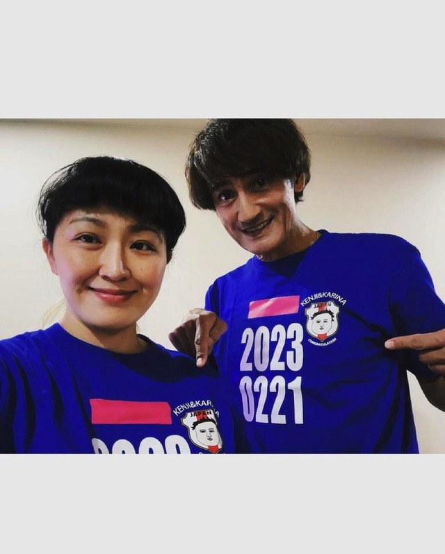丸山桂里奈、愛娘の似顔絵入りユニフォームを着た幸せ溢れる夫婦ショット公開