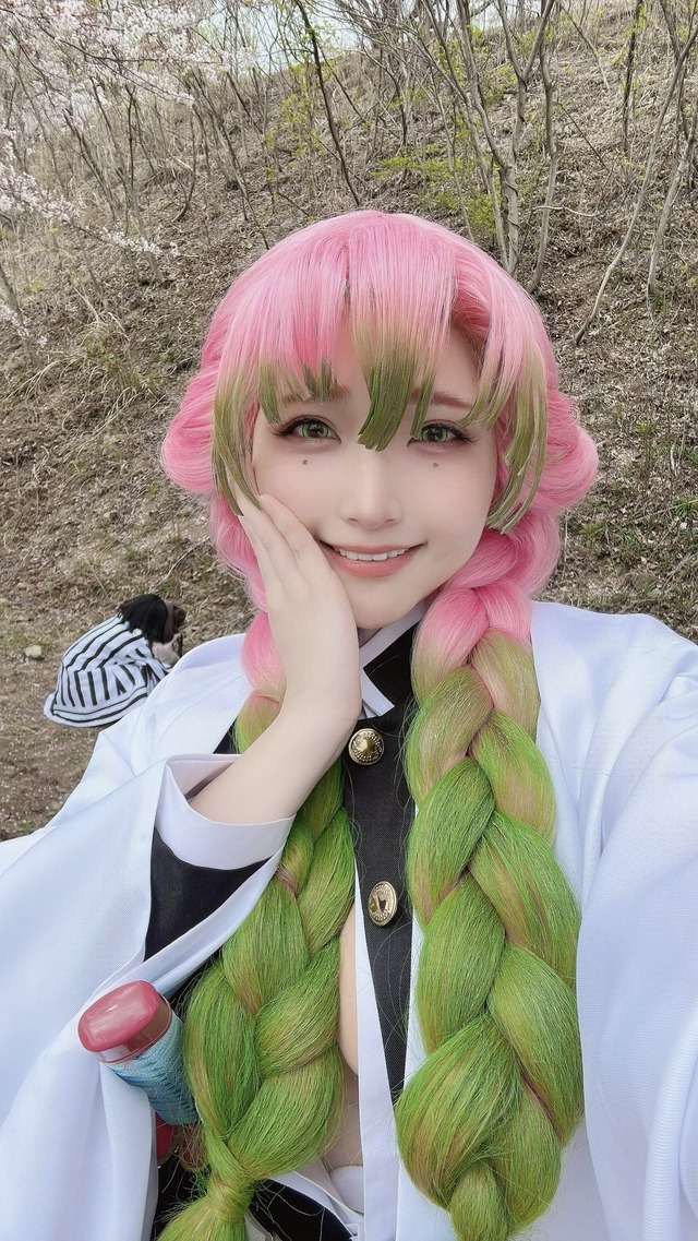 写真はあまつまりな公式Twitterから（※写真は所属事務所より掲載許諾をもらってます）