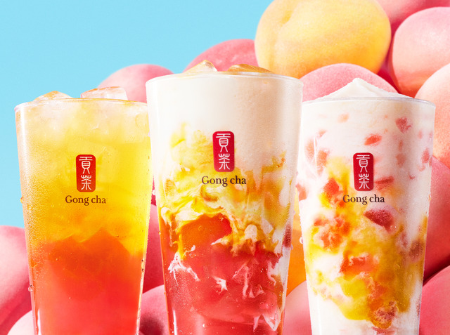 「ぎゅぎゅっとピーチ ミルクティー（ICED）」「ぎゅぎゅっとピーチ フローズンティー」「ぎゅぎゅっと ピーチ ティーエード（ICED）」
