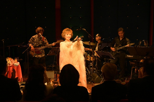 小柳ルミ子が71歳に！バースデーライブで涙