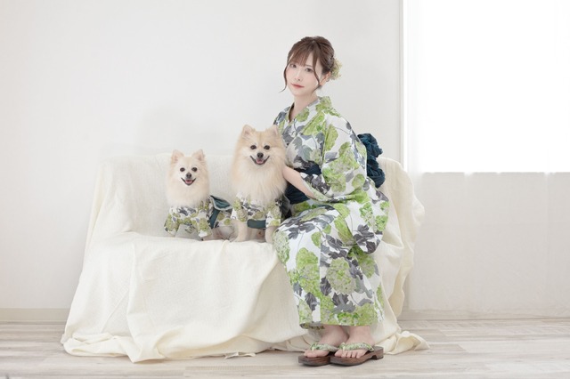 美女レイヤー・すみれおじさん、人気ペットブランドのモデルに採用！愛犬と「リンクコーデを楽しみたい」