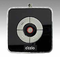 　PCデポは27日、オリジナルブランド「OZZIO（オッジオ）」シリーズの新ラインアップとして、ジュエリー型のMP3プレーヤー「OZZIO musica TOSTO」を6月20日に発売する。