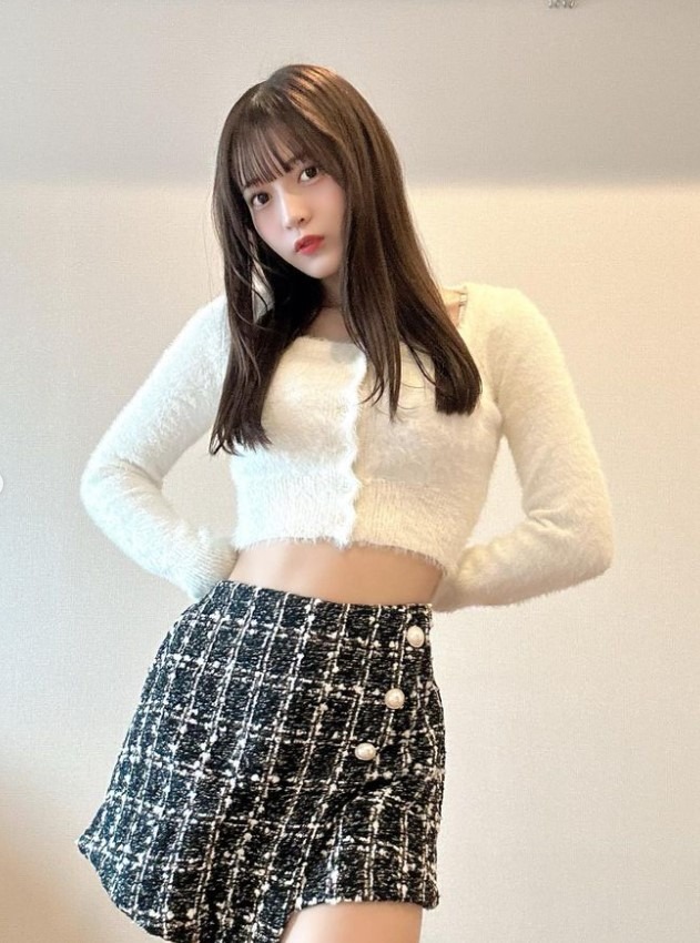 黒嵜菜々子（写真は本人のインスタグラムから）所属事務に掲載許可をもらってます