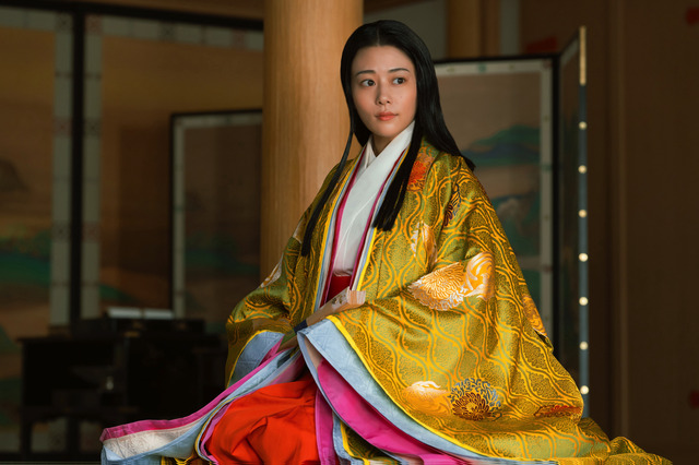 藤原定子（高畑充希）（C）NHK