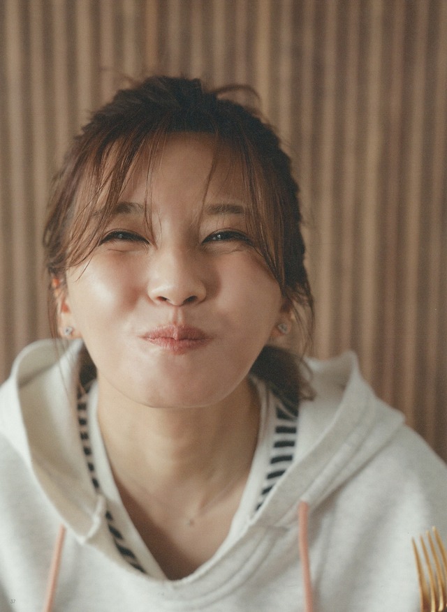 『宇野実彩子（AAA）The Four Seasons-5th Memorial Book』（C)KADOKAWA