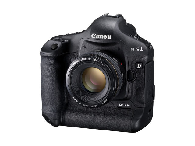 EOS-1D Mark IV（斜め）