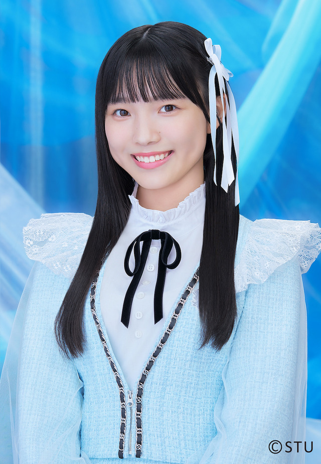 STU48・岡村梨央、1st写真集で15歳等身大の姿！「初恋を思い出すような、あたたかい気持ちになってもらえるといいな…！」