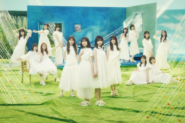 日向坂46、12thシングル「絶対的第六感」のジャケット写真公開！