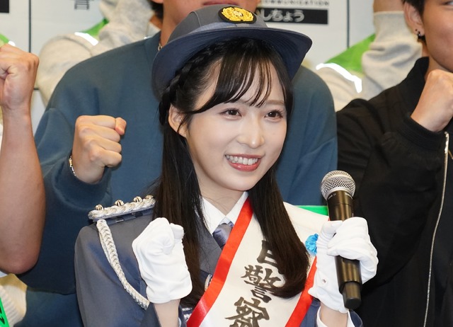 小栗有以【写真：竹内みちまろ】