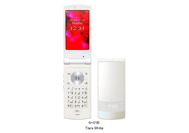 　NTTドコモは10日、冬春モデルの新製品を発表。4シリーズ20機種をリリースした。ここでは「docomo STYLE series」を紹介しよう。