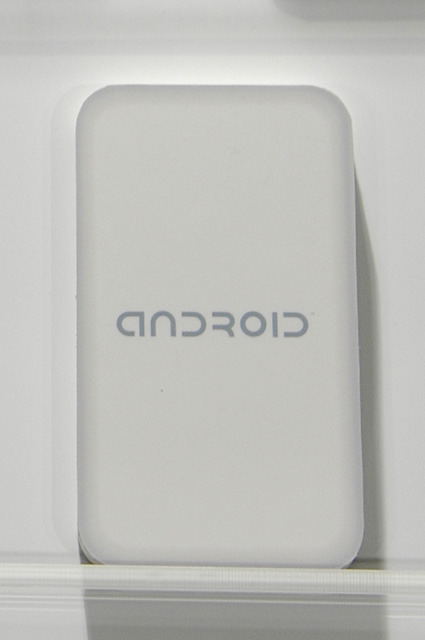 Androidのメーカーは未定