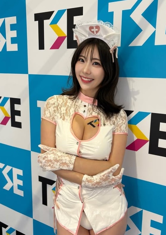 鈴木ふみ奈（写真は本人のインスタグラムから）※所属事務所に掲載許諾をもらってます