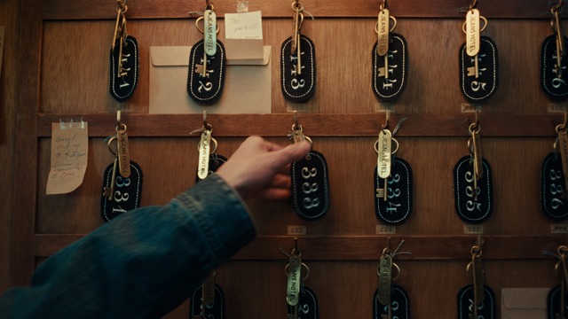ユニクロの新TVCM「LifeとWear/ジーンズホテル/MEN」