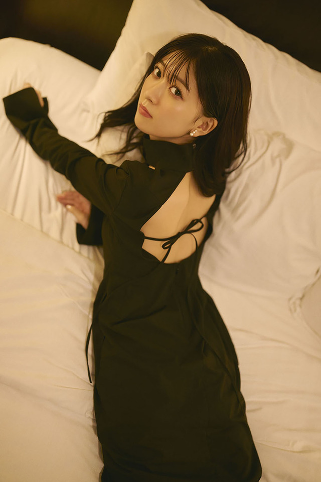 『鈴原希実 1st写真集 届け』掲載カット　撮影／熊木優