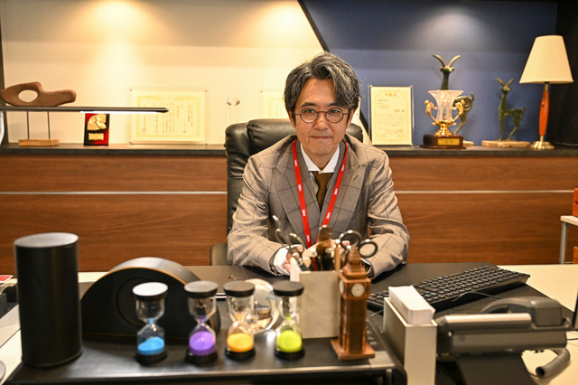 岡部たかし　(C)TBS