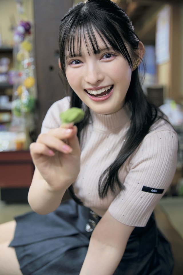 菅田愛貴1st写真集「すのあき」（C)SDP
