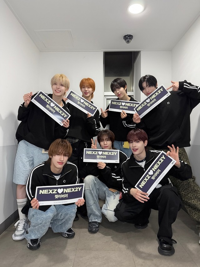 【NEXZ】1st FAN MEETING夜公演集合写真