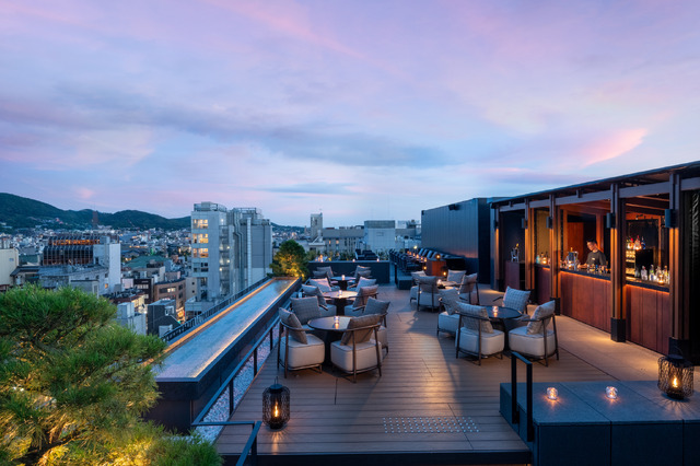 CLOUD NEST ROOFTOP BAR（クラウドネスト・ルーフトップバー）