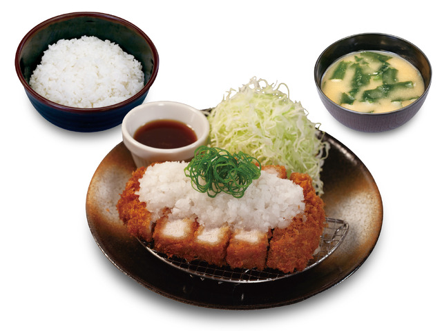 厚切り鬼おろしポン酢ロースかつ定食　1,090円（税込）