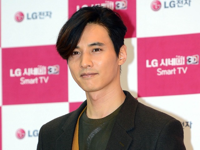 「ものすごくイケメンで思わず声が」元祖“韓流四天王”ウォンビンの目撃談…俳優業は15年目の沈黙、なぜ？