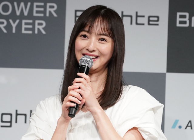 佐々木希【写真：竹内みちまろ】
