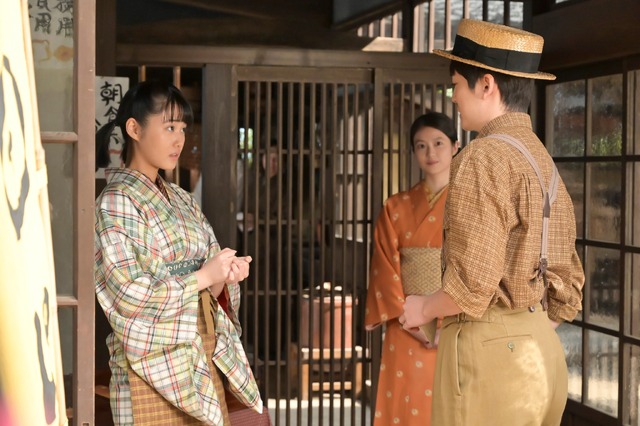 『あんぱん』朝田家の三女・朝田メイコ役を演じる原菜乃華　（C）NHK