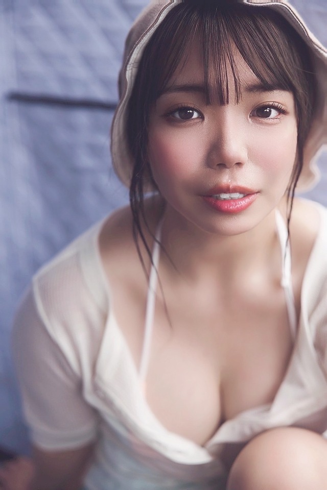 “日本一だらしない”キャンプ女子 153cm たにりか 1st デジタル写真集『週末ふたりキャンプ』　撮影：藤本和典
