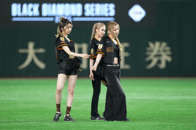 「BLACK DIAMOND SERIES2025」イベント写真 （C）YOMIURI GIANTS　（C）LAPONE GIRLS