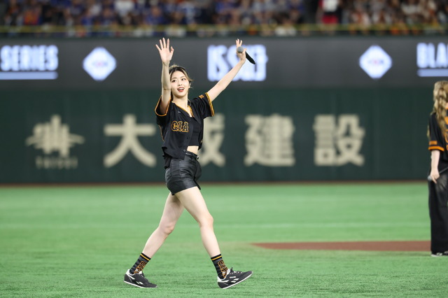 「BLACK DIAMOND SERIES2025」イベント写真 （C）YOMIURI GIANTS　（C）LAPONE GIRLS