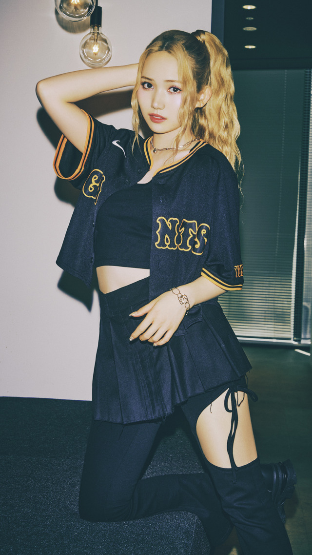 「BLACK DIAMOND SERIES2025」ソロ コラボビジュアル （C）YOMIURI GIANTS　（C）LAPONE GIRLS