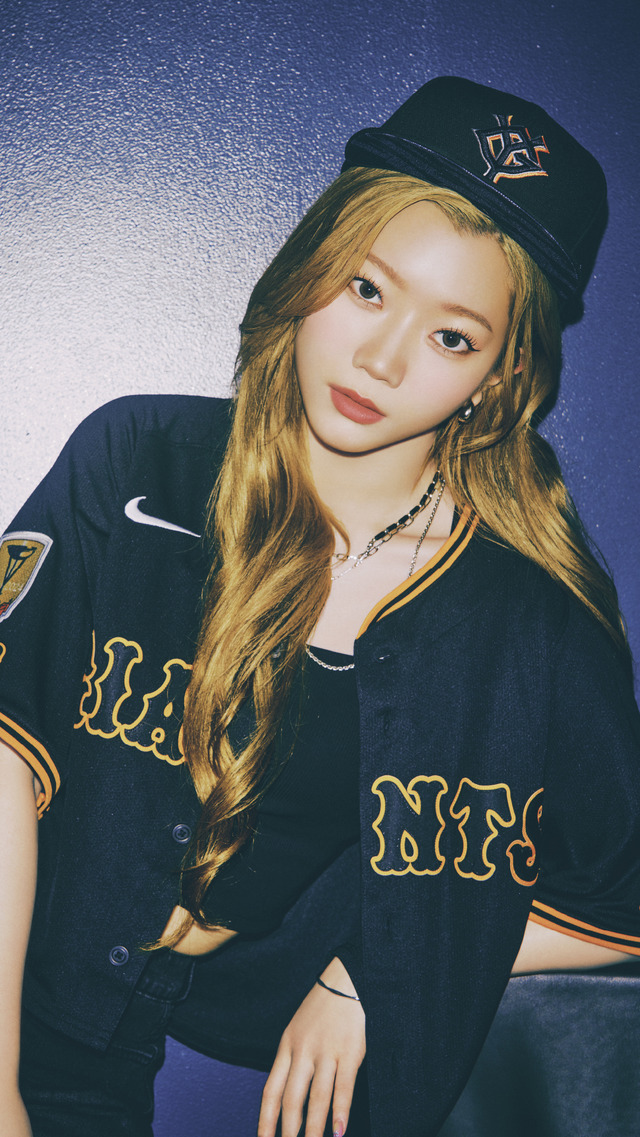 「BLACK DIAMOND SERIES2025」ソロ コラボビジュアル （C）YOMIURI GIANTS　（C）LAPONE GIRLS