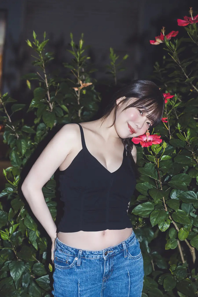 『塩見きら1st写真集　きらららぽん』撮影：藤本和典