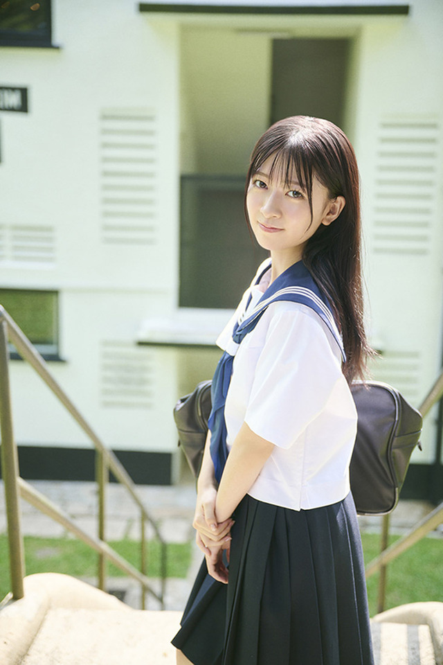 『【オールアザー版】鈴原希実 1st写真集 届け』撮影／熊木優