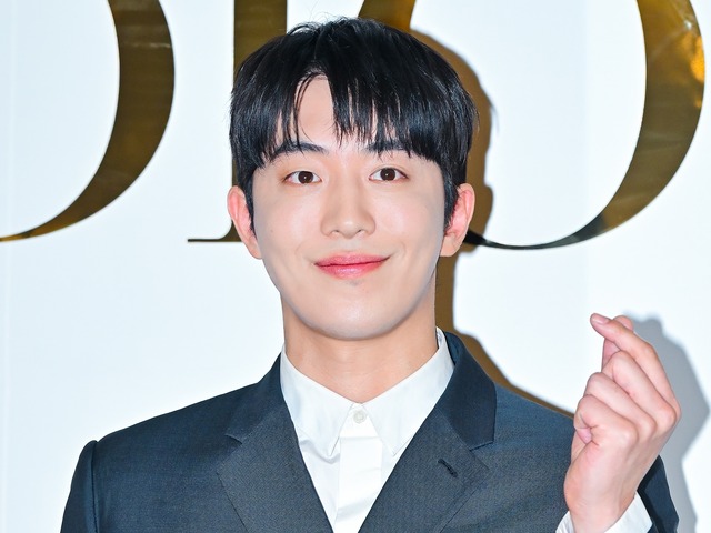 「除隊しました」照れ笑いのナム・ジュヒョク　ハン・ジミンとの再会にファン歓喜