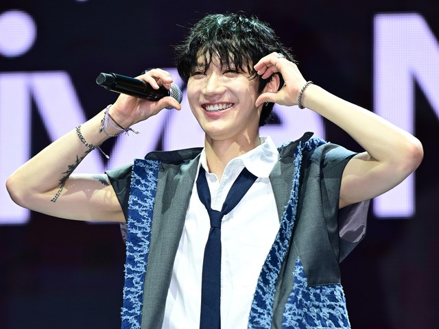 NCT・テン、日本のコスメブランド撮影で見せた陶器肌と貴公子オーラ「王子様」「美人」【PHOTO】