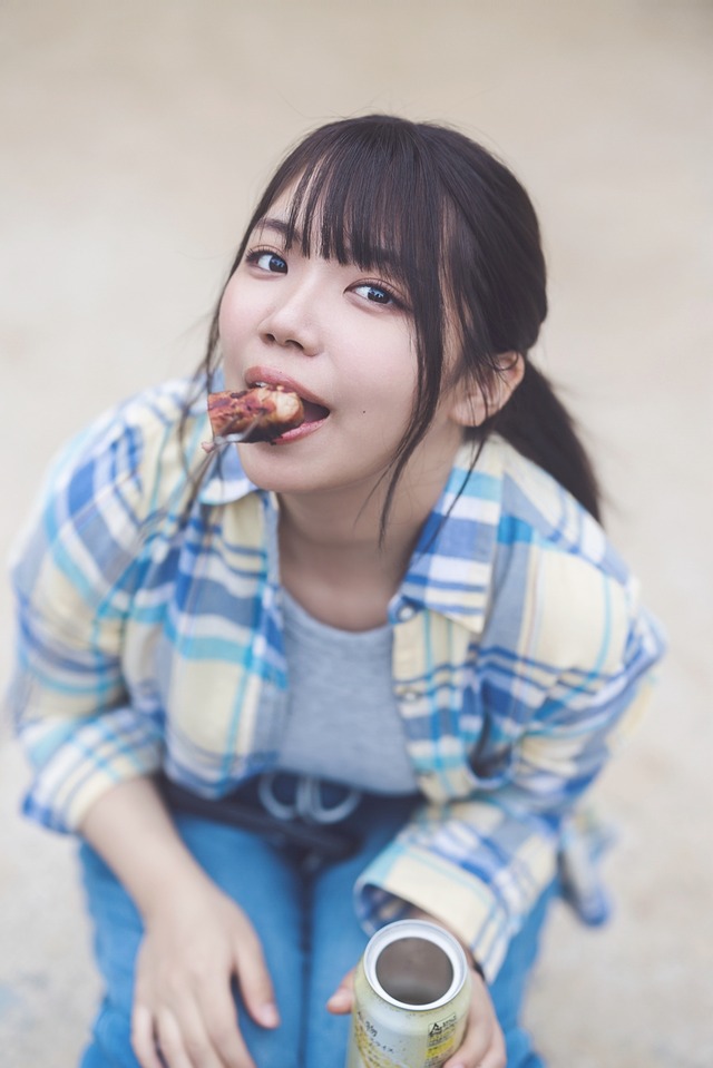 たにりか（谷梨花）153cm  1stデジタル写真集『週末ふたりキャンプ』　撮影：藤本和典