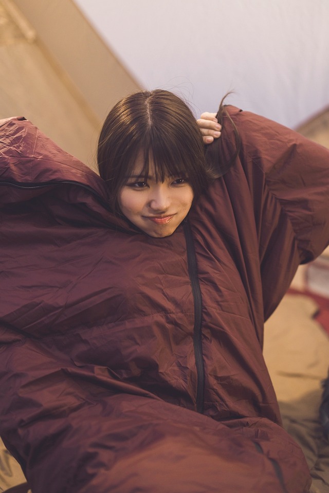 たにりか（谷梨花）153cm  1stデジタル写真集『週末ふたりキャンプ』　撮影：藤本和典