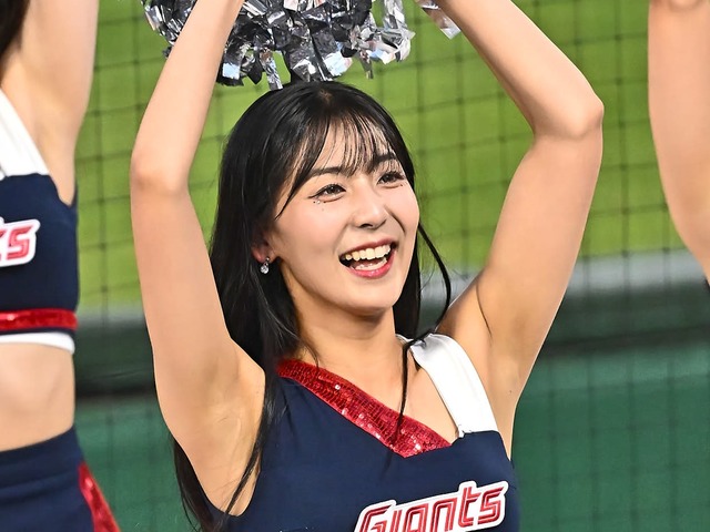 韓国チアガール、スイムウェア姿の美貌丸出しSHOT!直視できない魅力にファンもタジタジ…【PHOTO】