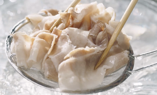 冷しゃぶがひんやり、さっぱり！食べ応えも抜群『鬼おろし豚しゃぶぶっかけうどん』