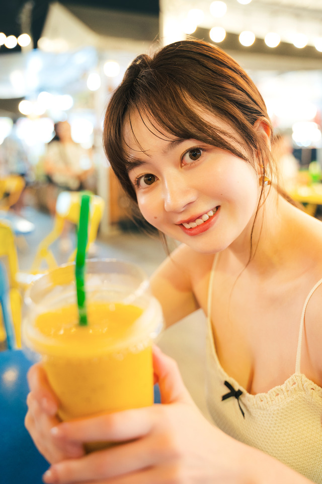 江籠裕奈の3rd写真集先行カット　撮影／カノウリョウマ　（C）光文社