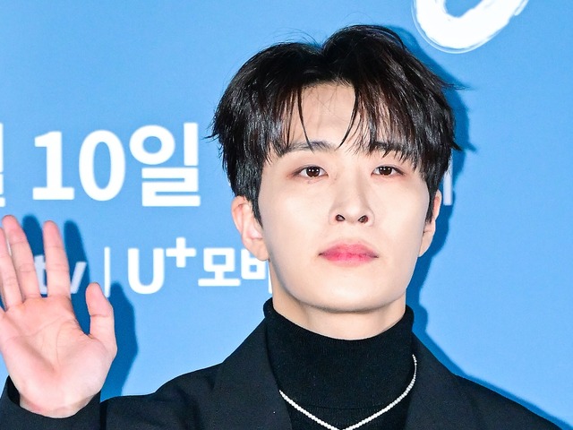 GOT7・ヨンジェ、センス溢れる着こなしで輝きを見せる！イベント出席のためイタリアへ出国【独自写真】