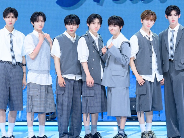 JYP新ボーイズグループKickFlip、2作連続で「HANTEOチャート公式初動認証牌」獲得！キャリアハイで人気に加速