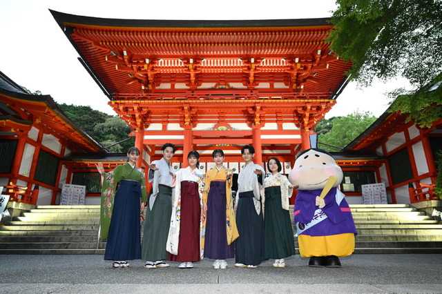 新ドラマ『ちはやふる-めぐり-』(日本テレビ)のヒット祈願 (C)日本テレビ