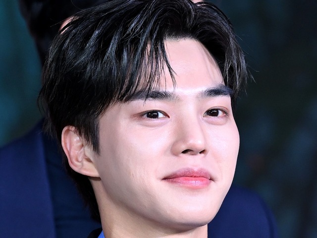 兵役中の俳優ソン・ガン、新ドラマでピアノの秀才役のオファー承諾するか「検討中の作品の1つ」