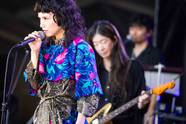 Superfly カバーアルバム『Amazing』 発売記念フリーライブ 撮影:渡邉一生 / SLOT PHOTOGRAPHIC, ハヤシマコ